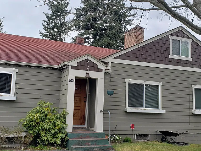 1307 Kossuth Ave — Photo 1