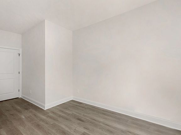 4th image of 2309 Ellen Ave #1