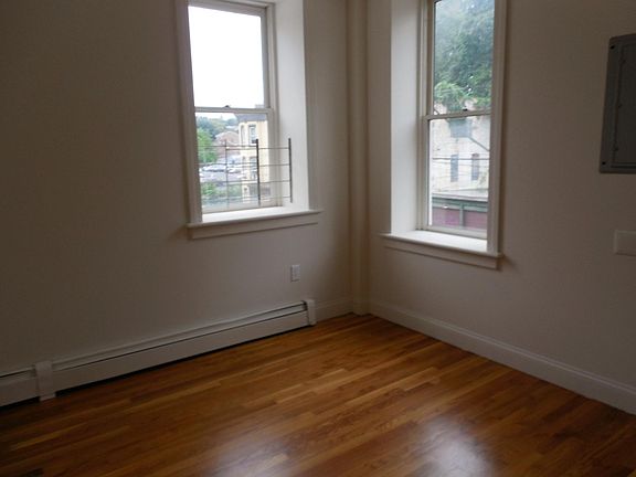 3rd image of 99 Liberty St APT 2N