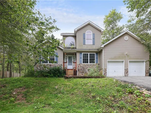 1124 Kensington Dr, Tobyhanna, PA 18466