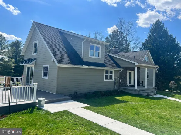 596 Pondtown Rd, Dillsburg, PA 17019