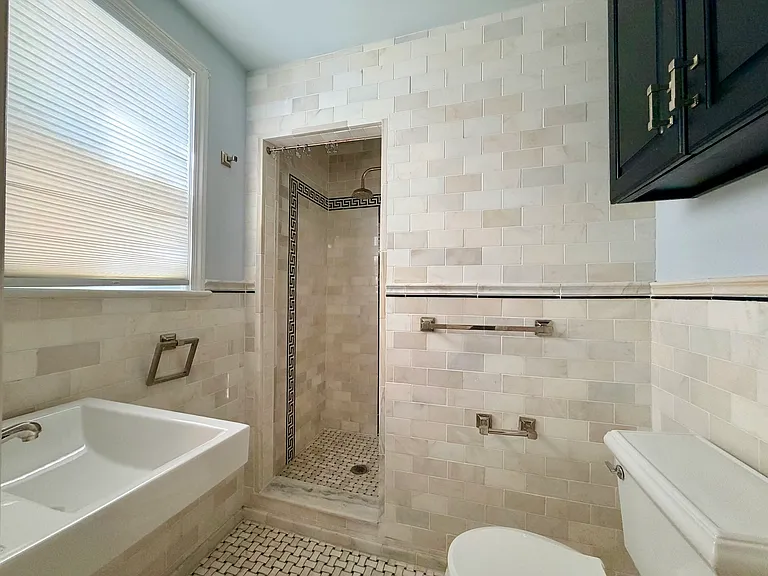 5015 Fulton St NW — Photo 12