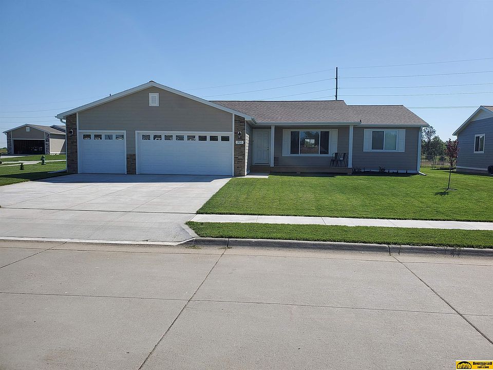 900 Sunridge Ct Beatrice NE 68310 Zillow