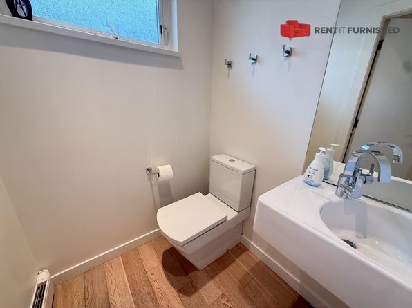 2 bedroom rental in Vancouver — photo 17