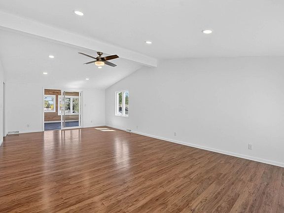 4th image of 1115 W 10th St