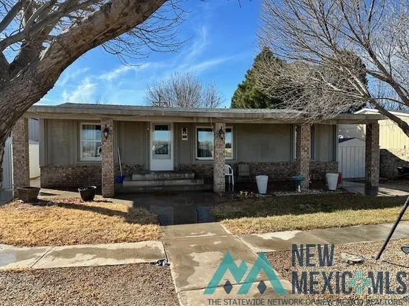 2121 Sandyridge Dr, Carlsbad, NM 88220
