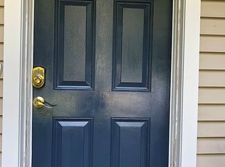 61 Grove St, Upton, MA 01568