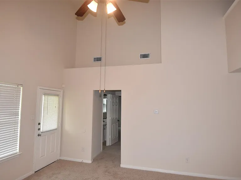 1035 Junction Ct — Photo 34