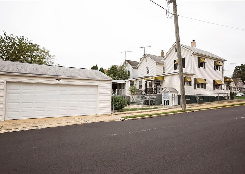 2nd image of 25 Prentice Ave