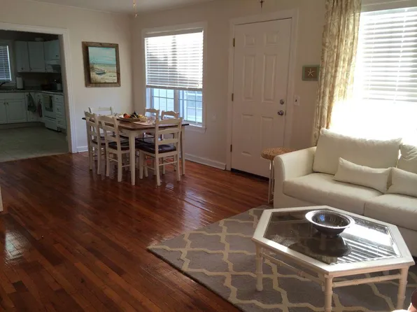 72 28th Ave S, Jacksonville Beach, FL 32250