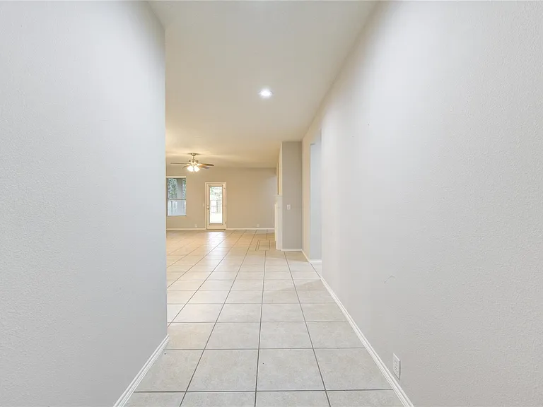9503 Herons Grove Ln — Photo 5