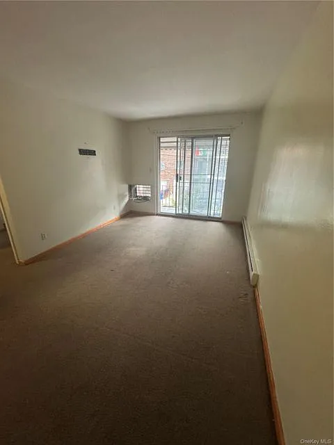 3 bed, 2.0 bath, 1800 sqft, $3,400 — Photo 4