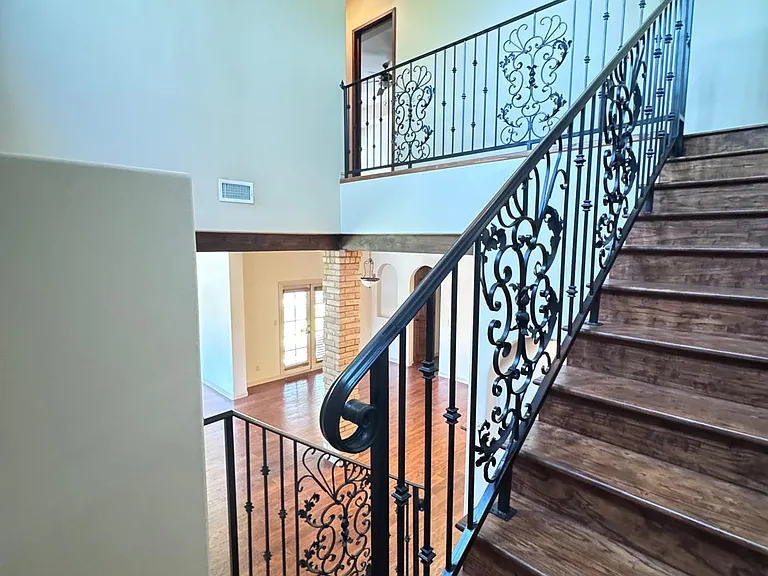 421 Cottonwood Ave — Photo 7