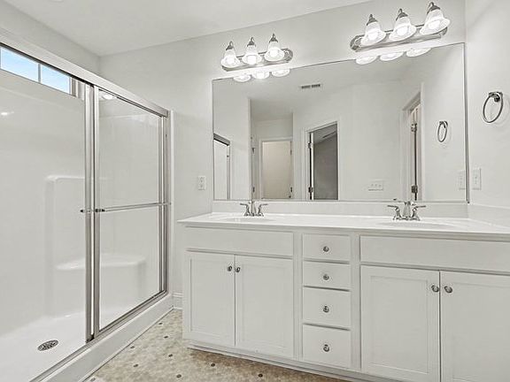 5th image of 5614 Edgartown St