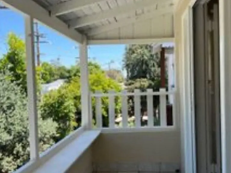 1171 Huntington Dr — Photo 6