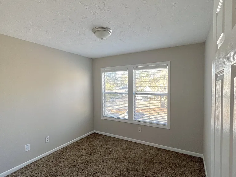 1018 Wood Creek Dr #9 — Photo 11