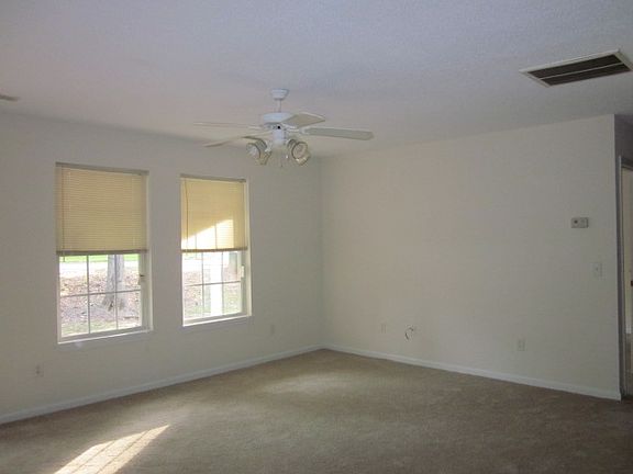 3rd image of 140 Chatham Cir