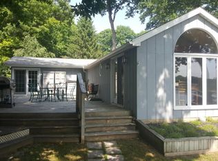 10474 Walnut Dr, Three Rivers, MI 49093