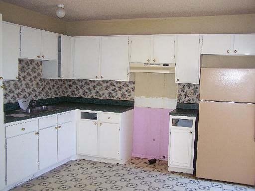 3rd image of 6719 MIDDLE OAKS ST