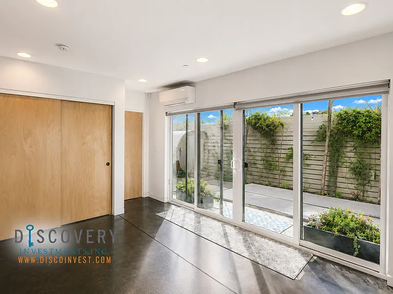3235 Louise St #C — Photo 11