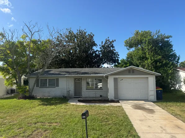 3244 Fairmount Dr, Holiday, FL 34691