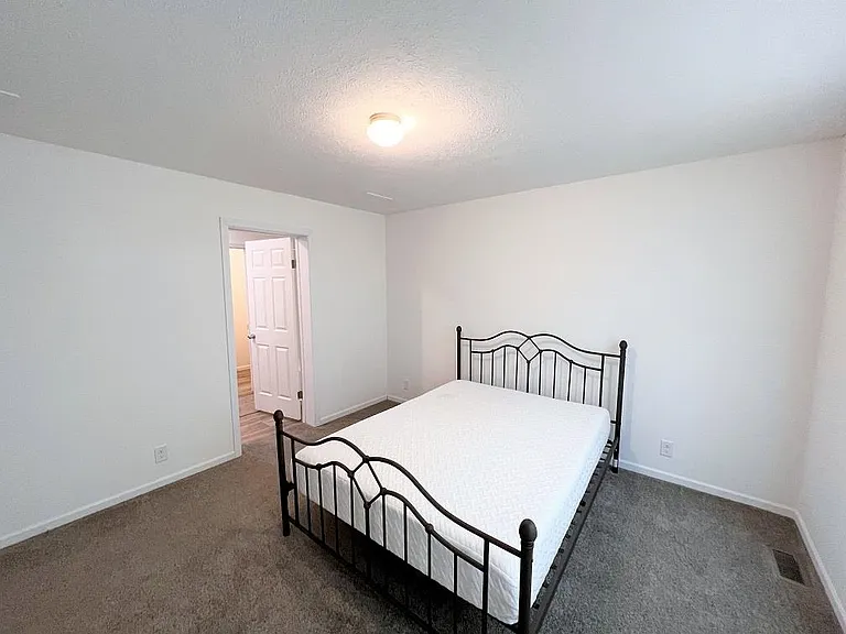 4851 N Verity Rd — Photo 8