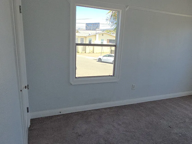 441 Wilson Ave — Photo 9