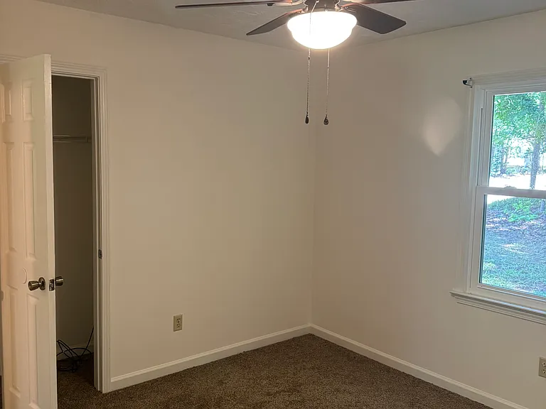 35 Christian Woods Ln — Photo 17
