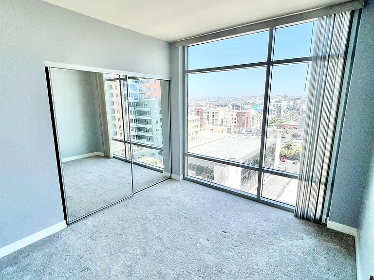 425 W Beech St #1157 — Photo 6