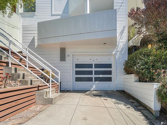 2nd image of 141 Elsie St