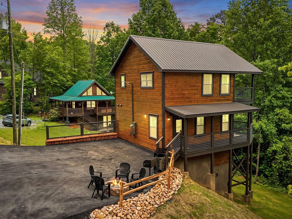 1st image of 1642 Lake Dr