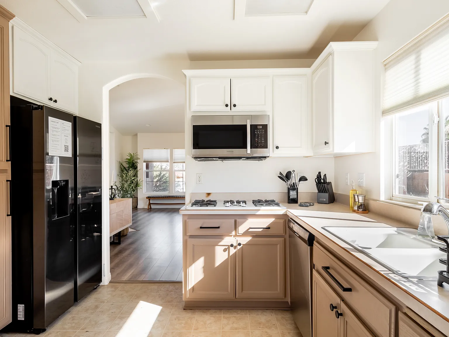 4 bed, 2112 sqft, $2,800 — Photo 4