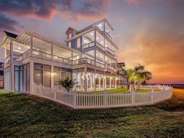 26119 Flamingo Dr, Galveston, TX 77554