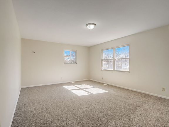 3rd image of 10238 Baribeau Ln