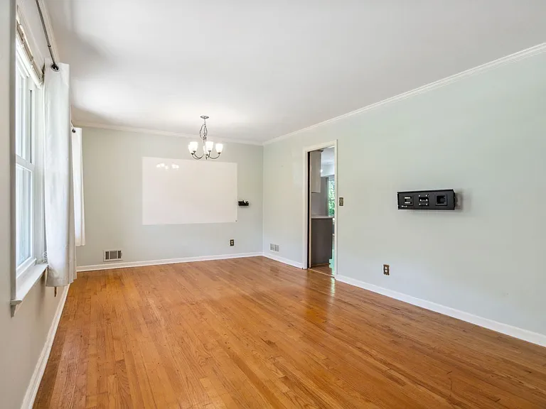 1876 Cameo Ct — Photo 8