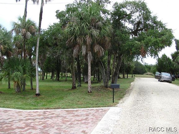 4th image of 286 N Sanddollar Pt