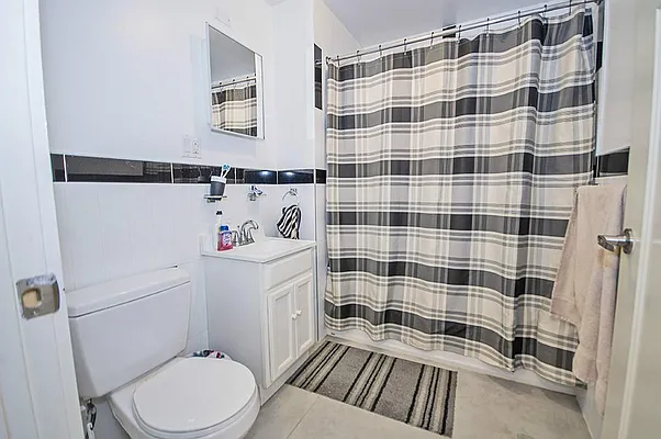 Rented by Level Group | media 12