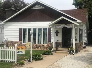 305 Michigan St, Westville, IL