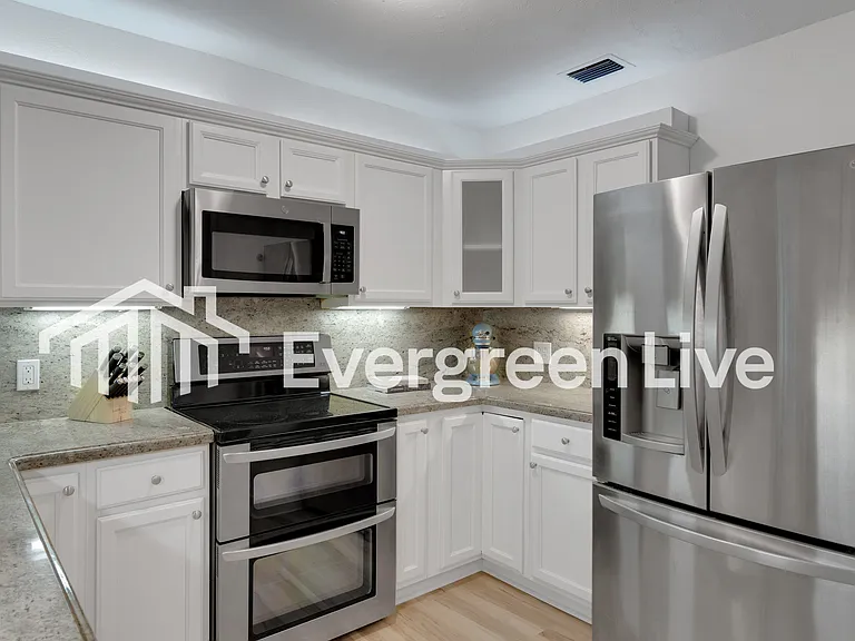 1428 NE 17th Ave — Photo 10
