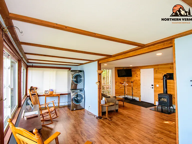 510 Farrant St — Photo 9