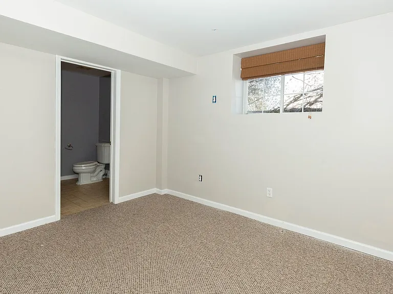 180 Muirfield Ct — Photo 45