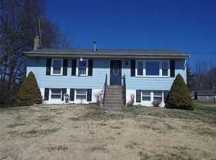 127 Gate Schoolhouse Rd, New Hampton, NY 10958