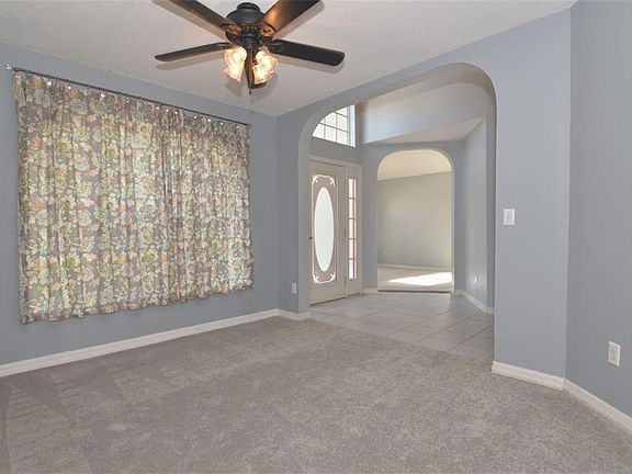 2nd image of 12683 Lakebrook Dr