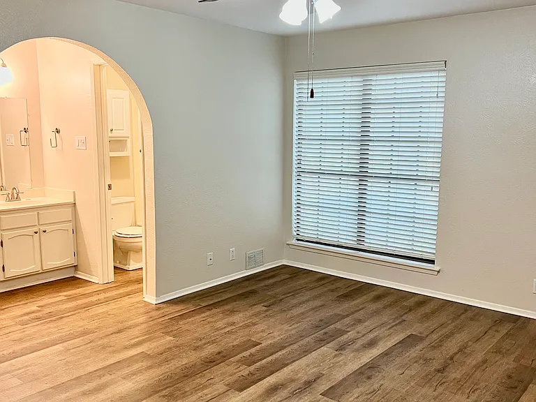 4310 Buckskin Trl — Photo 10