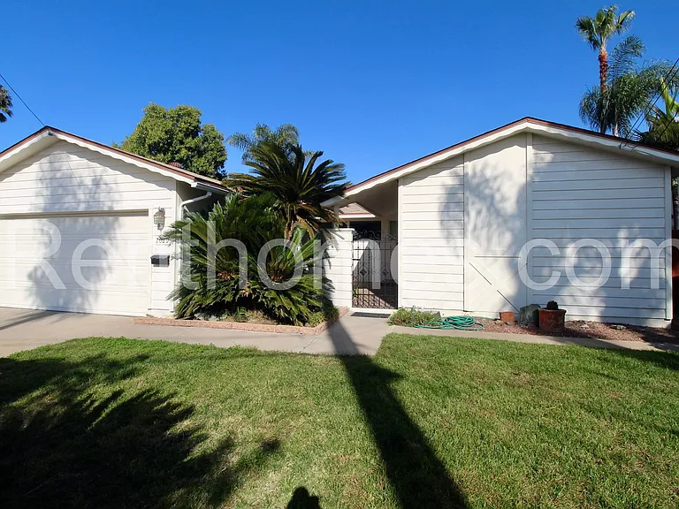 2029 Goshawk St — Photo 2