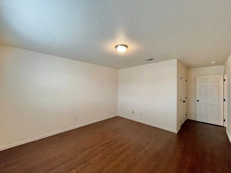 6701 University Village Way — Photo 14