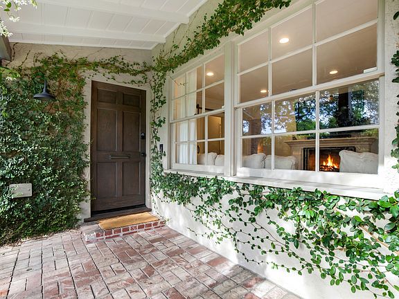 4th image of 5438 Ventura Canyon Ave