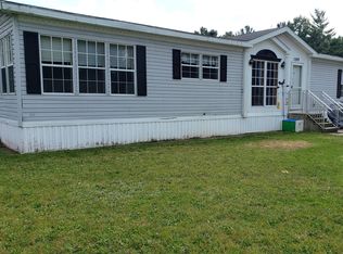 1099 Fir Ln, Howard City, MI 49329