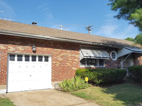 2049 Ranchdale Dr, Saint Louis, MO 63136