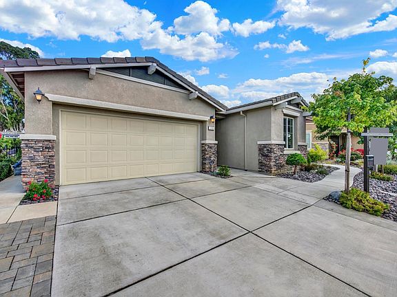 4th image of 315 Mallards Gulch Drive